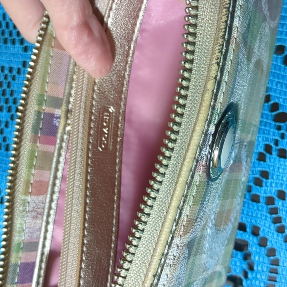 Slightly Used Coach Wallet - Picture 5 of 7